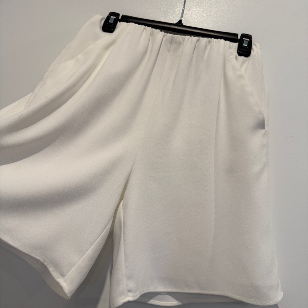 Elegant White Women's Shorts by Oak + Fort